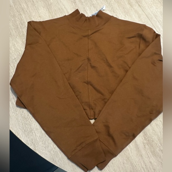 Lululemon Mock Neck Turtlenock- New - Picture 4 of 7